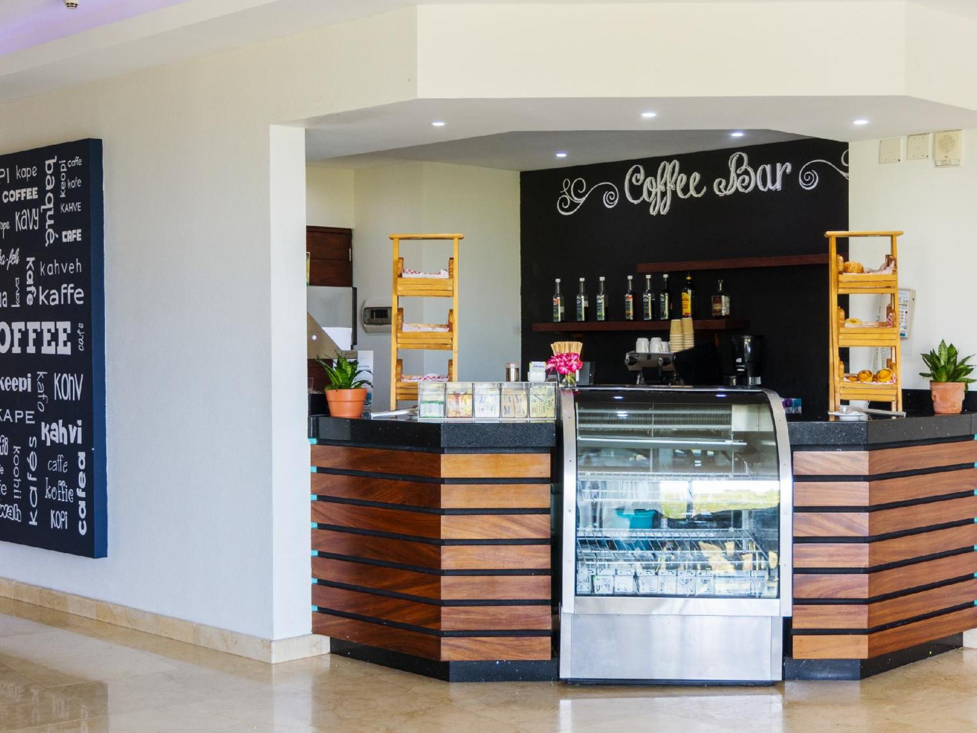 Azul Ixtapa Grand All Inclusive Suites - Spa & Convention Center Exterior photo
